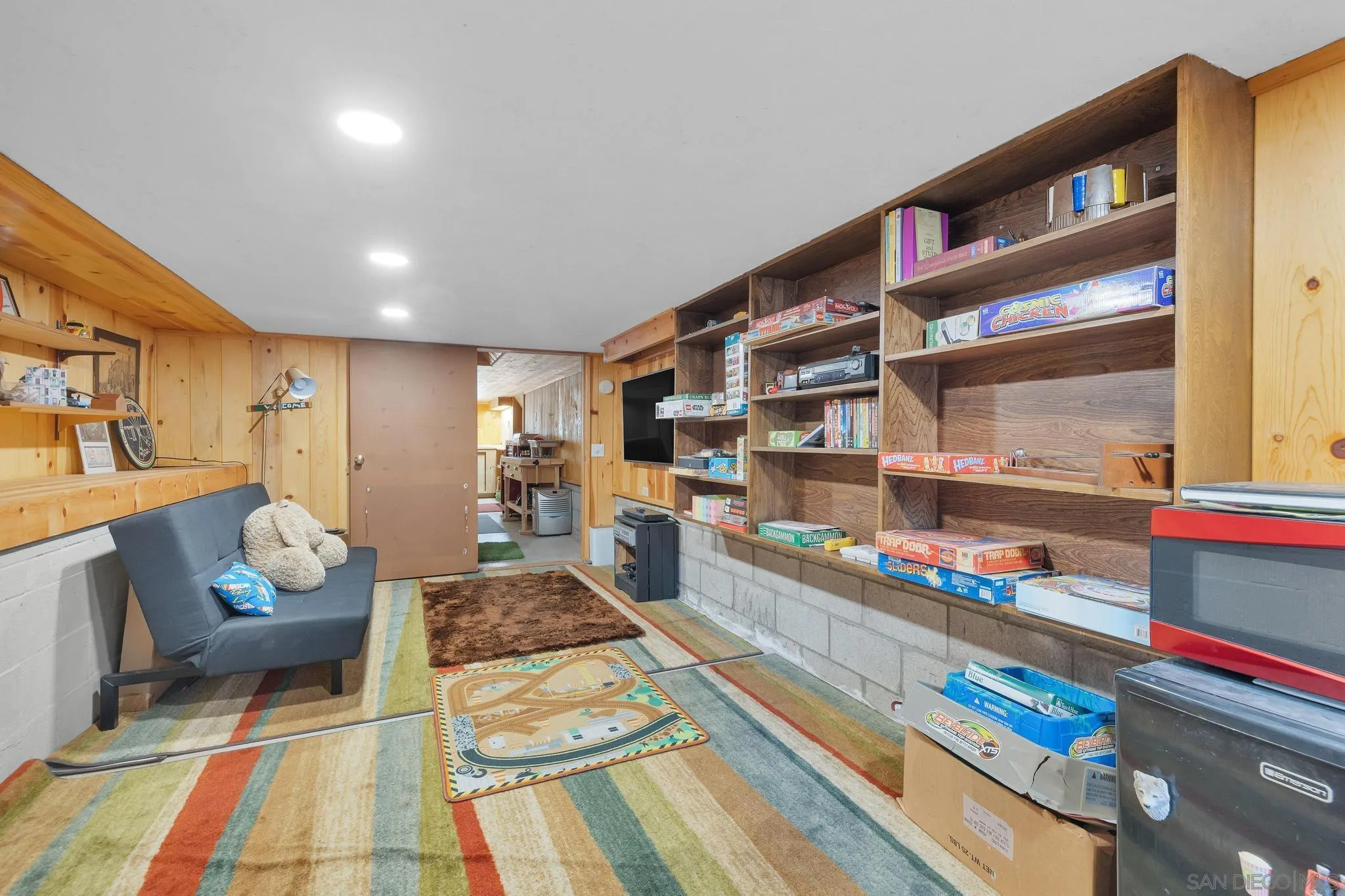 2816 Heliotrope Dr