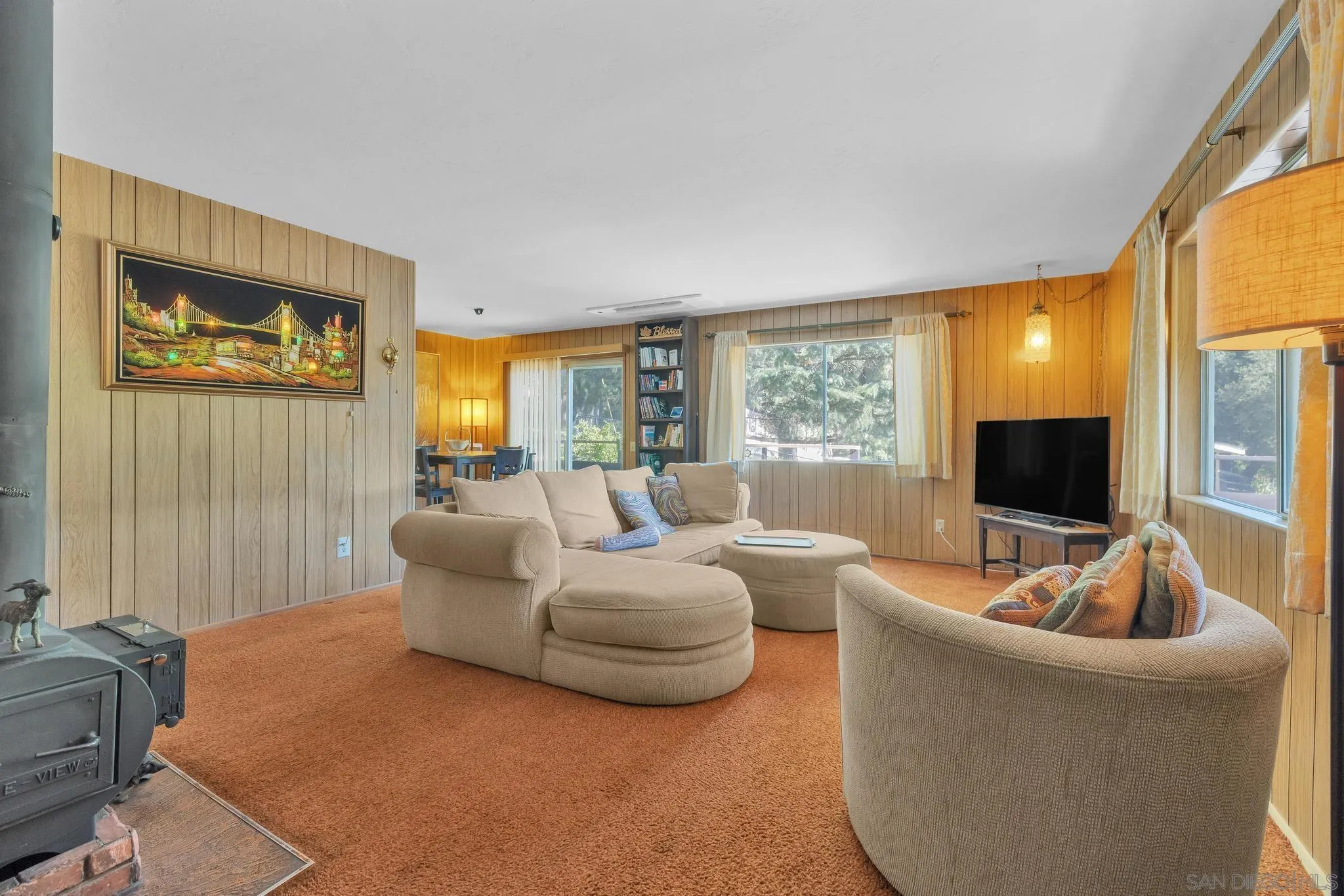 2816 Heliotrope Dr