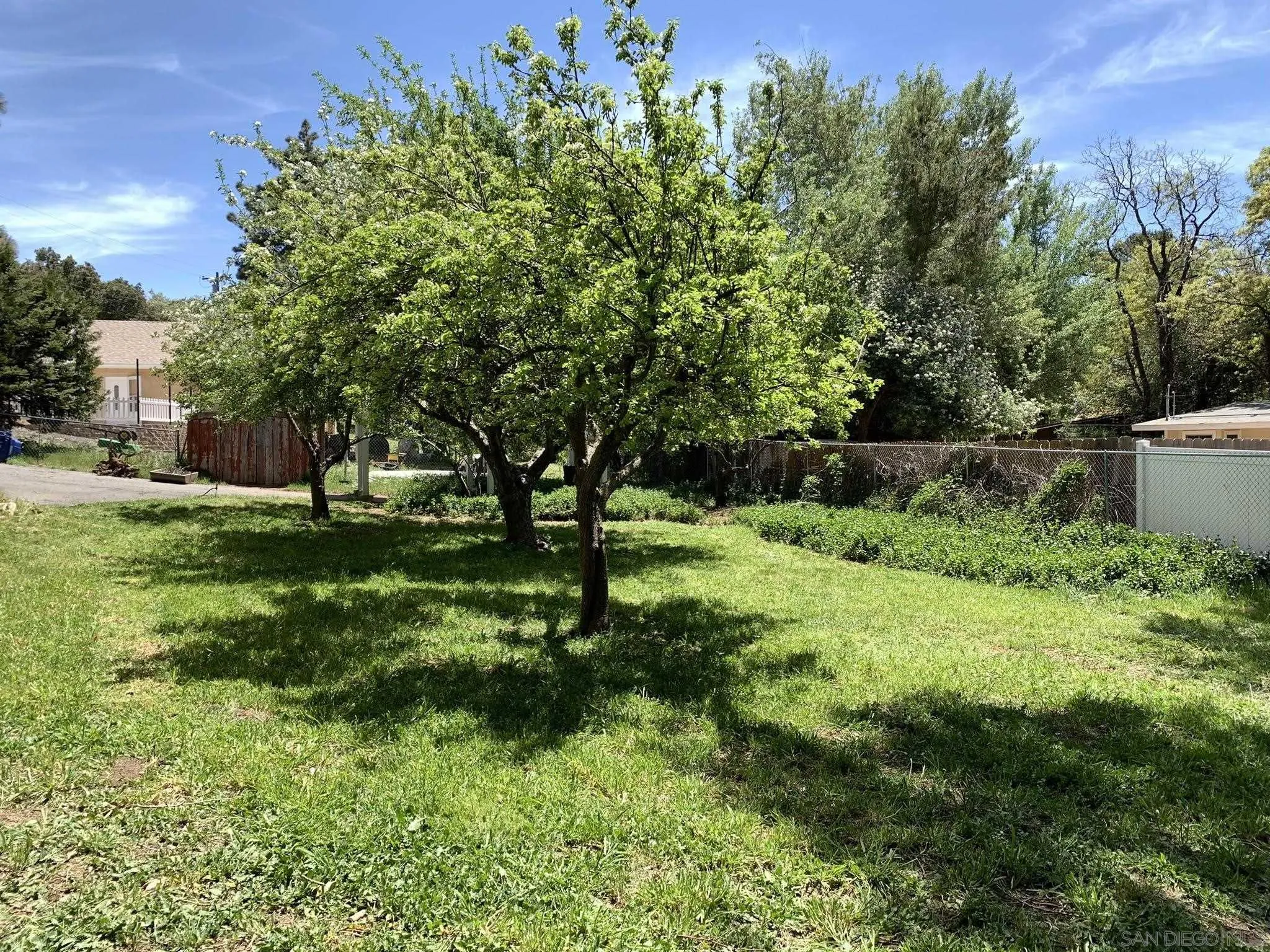 2816 Heliotrope Dr