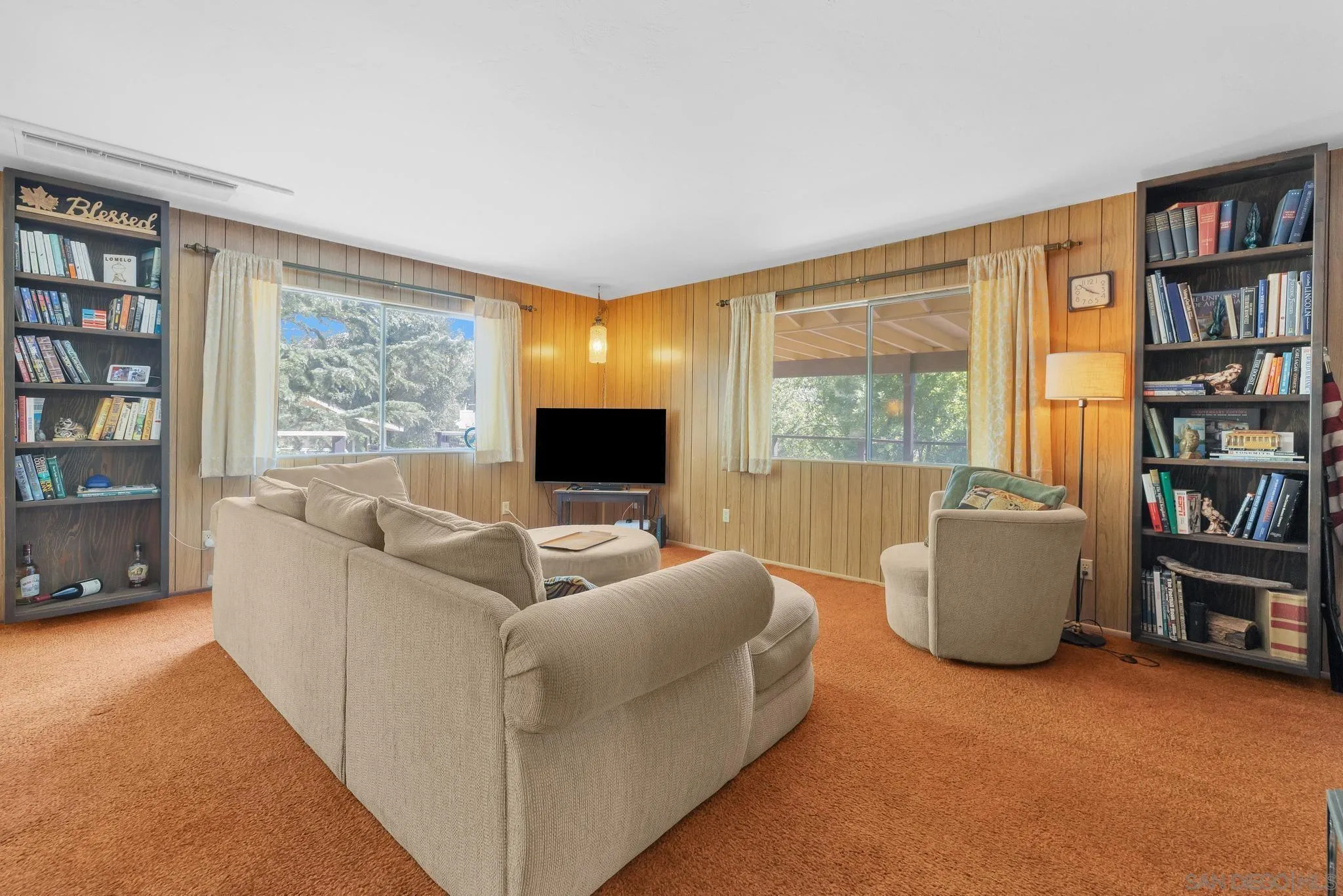 2816 Heliotrope Dr