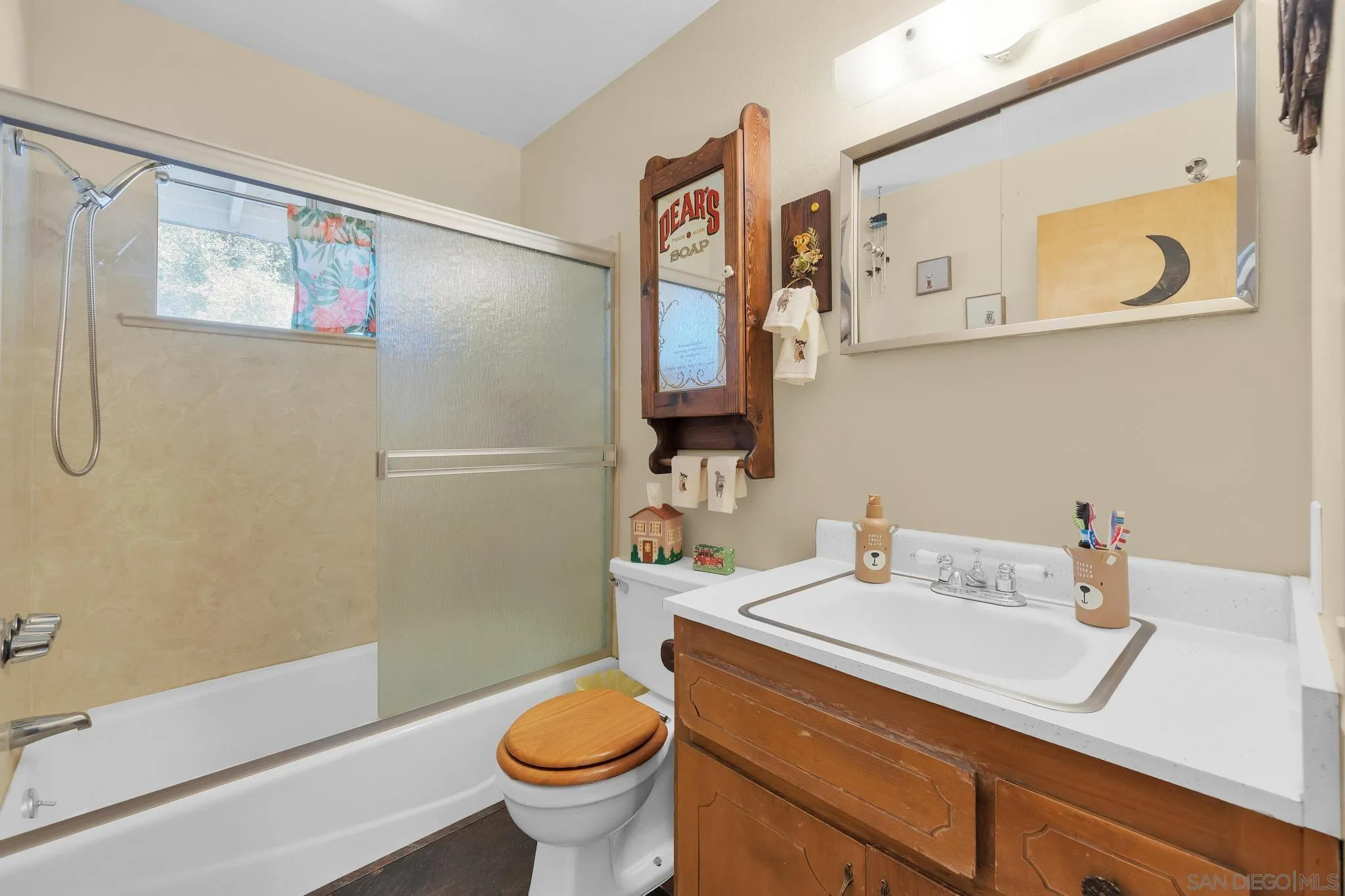 2816 Heliotrope Dr
