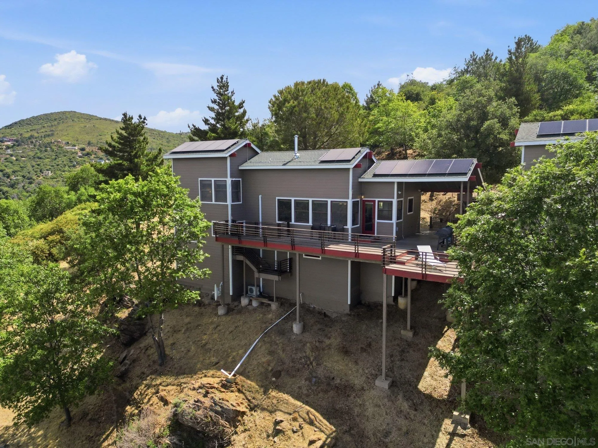 7256 Cosmit Ln