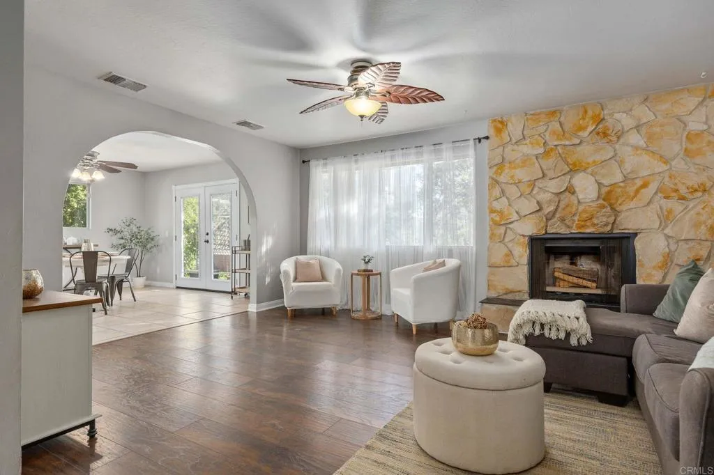 25119 Como Esta Court