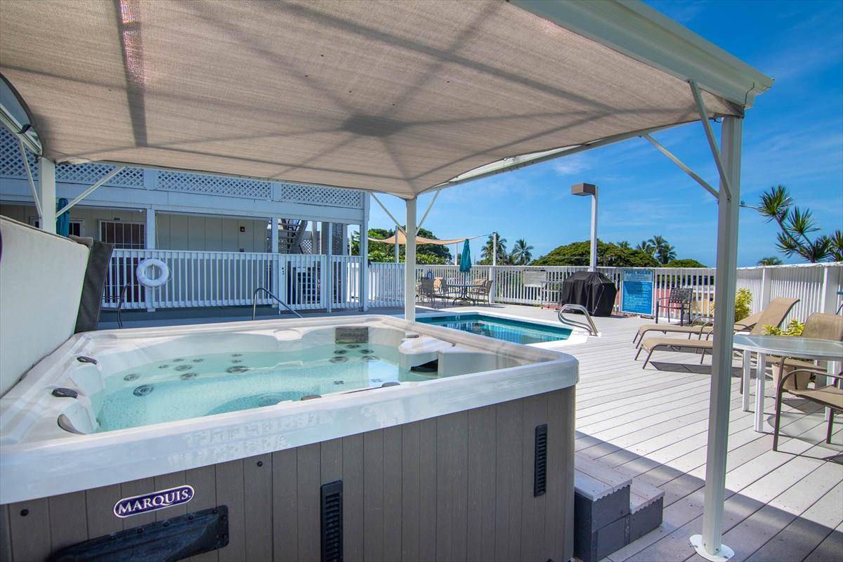 75-5680 KUAKINI HIGHWAY 109