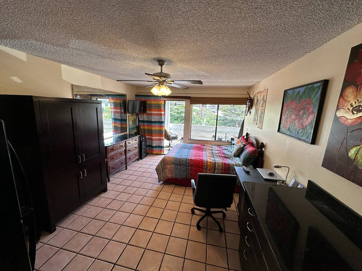 75-5680 KUAKINI HIGHWAY 109