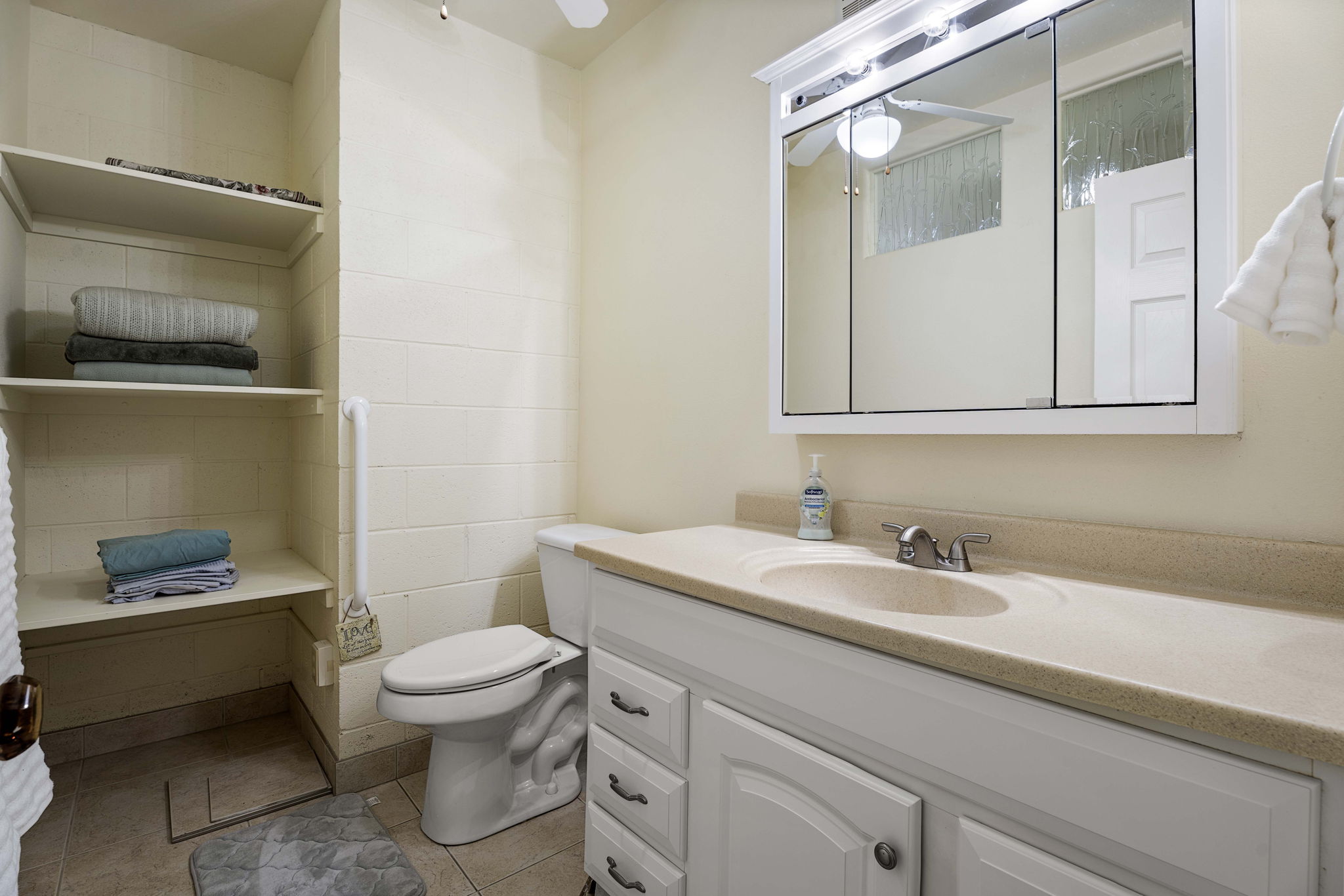 77-6444 PUALANI ST