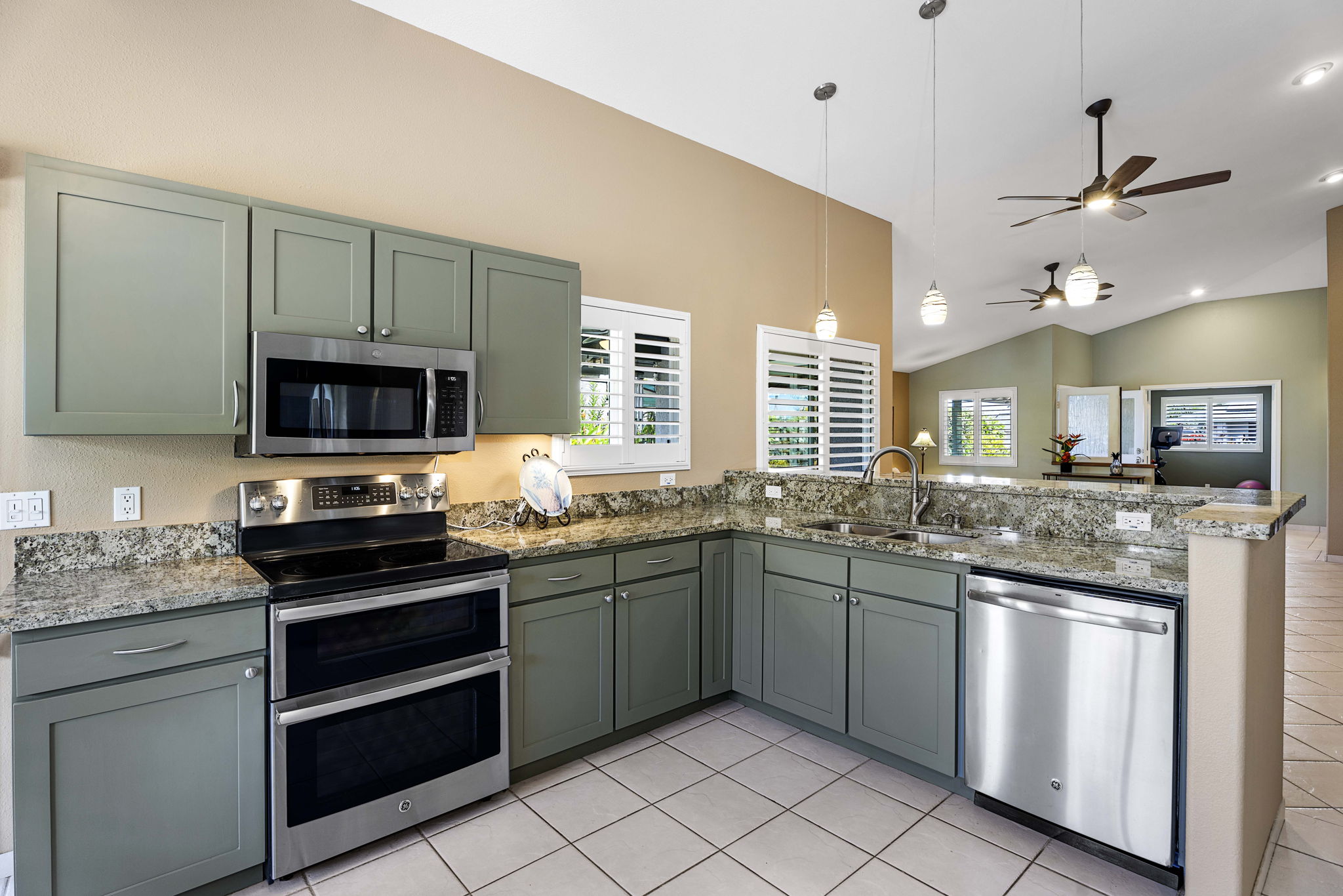 77-202 HOOWAIWAI PL