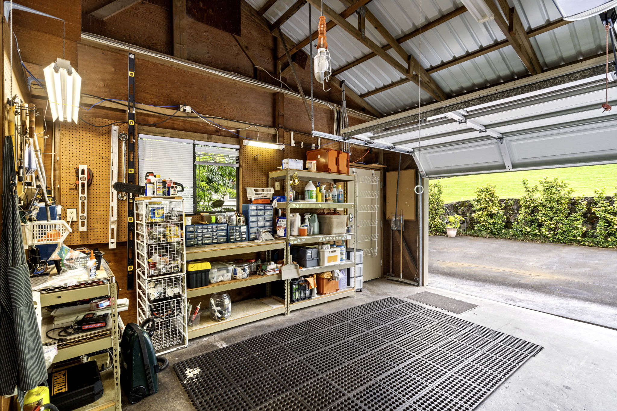 76-897 HUALALAI RD