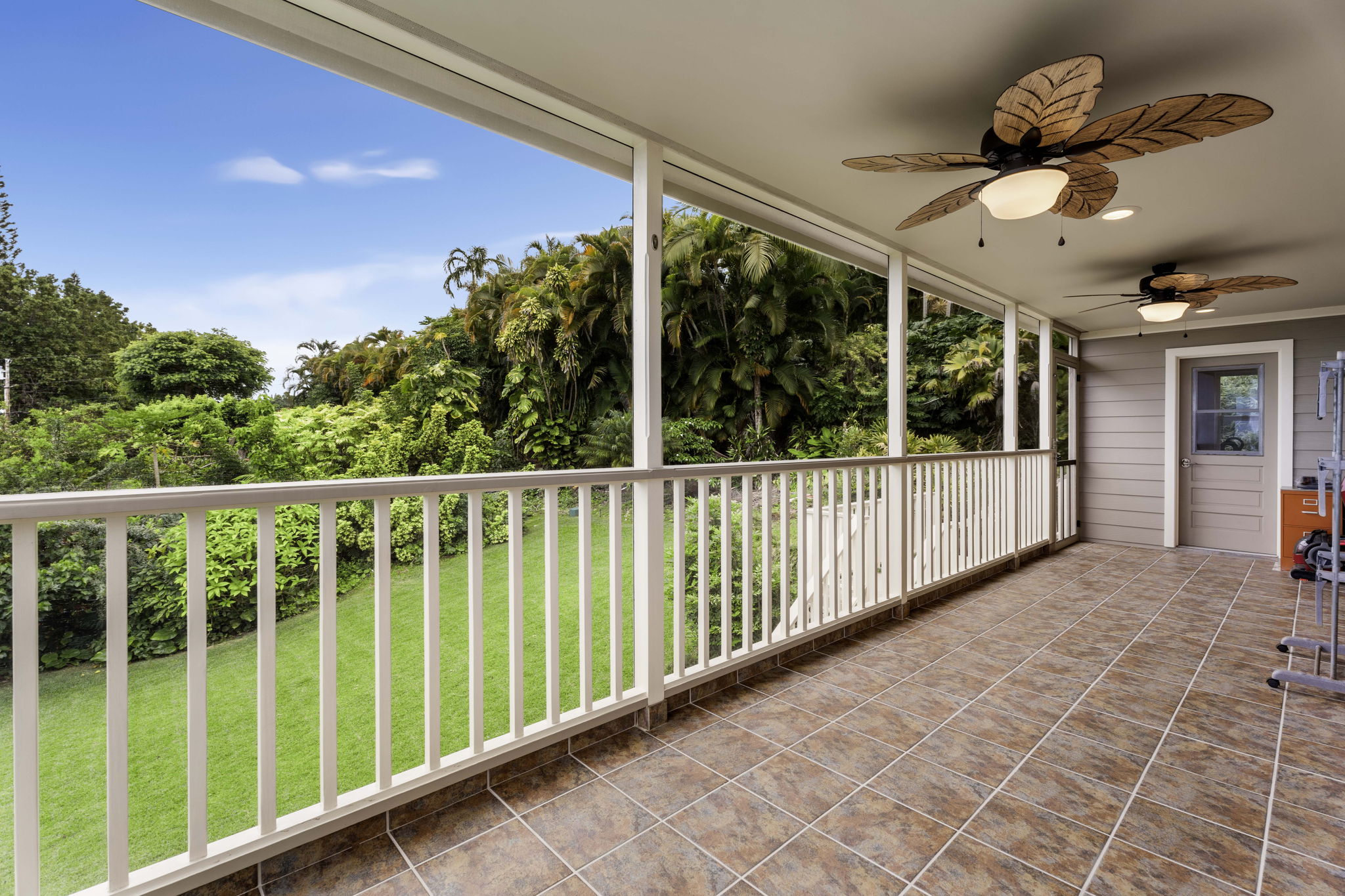 76-897 HUALALAI RD