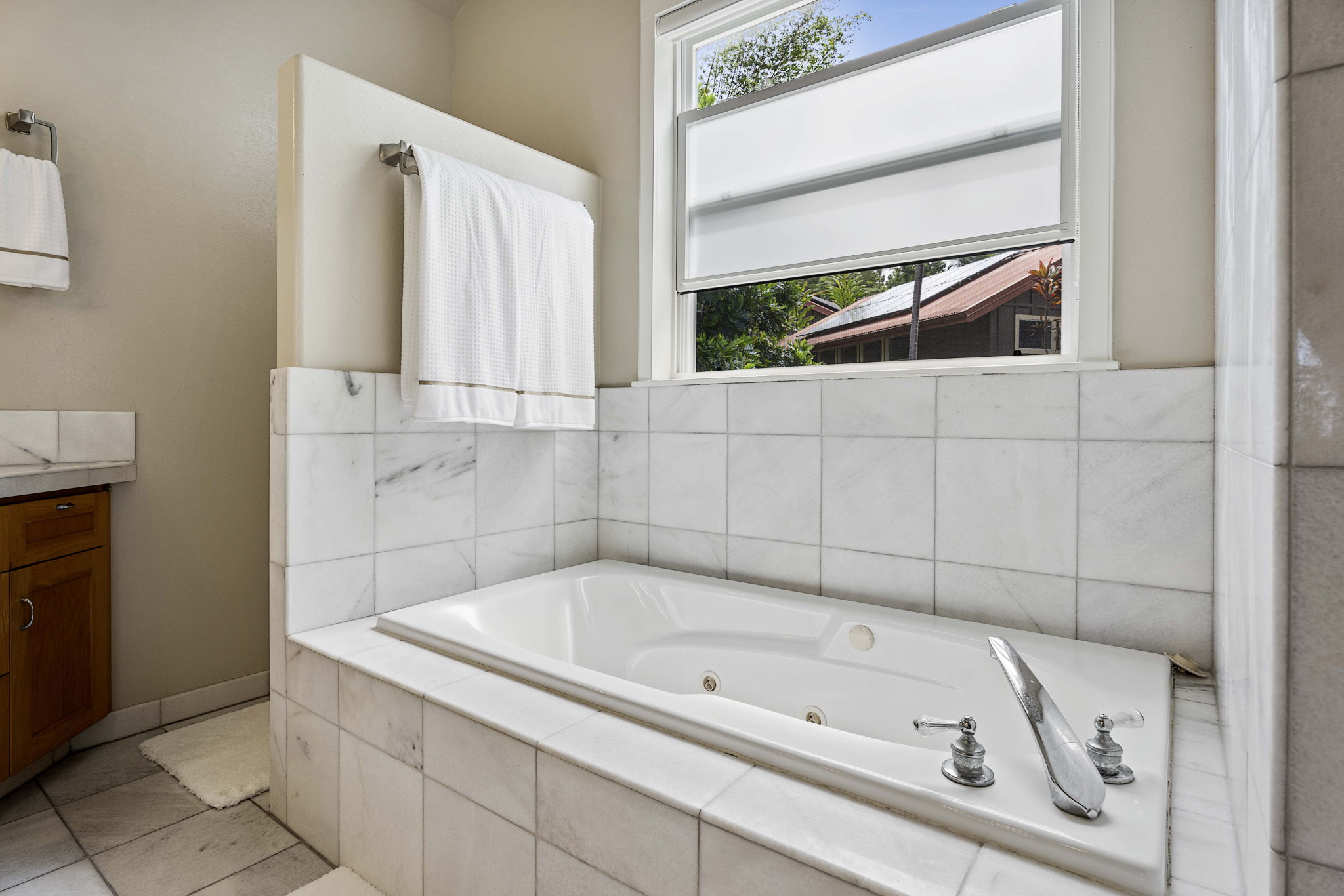 76-897 HUALALAI RD
