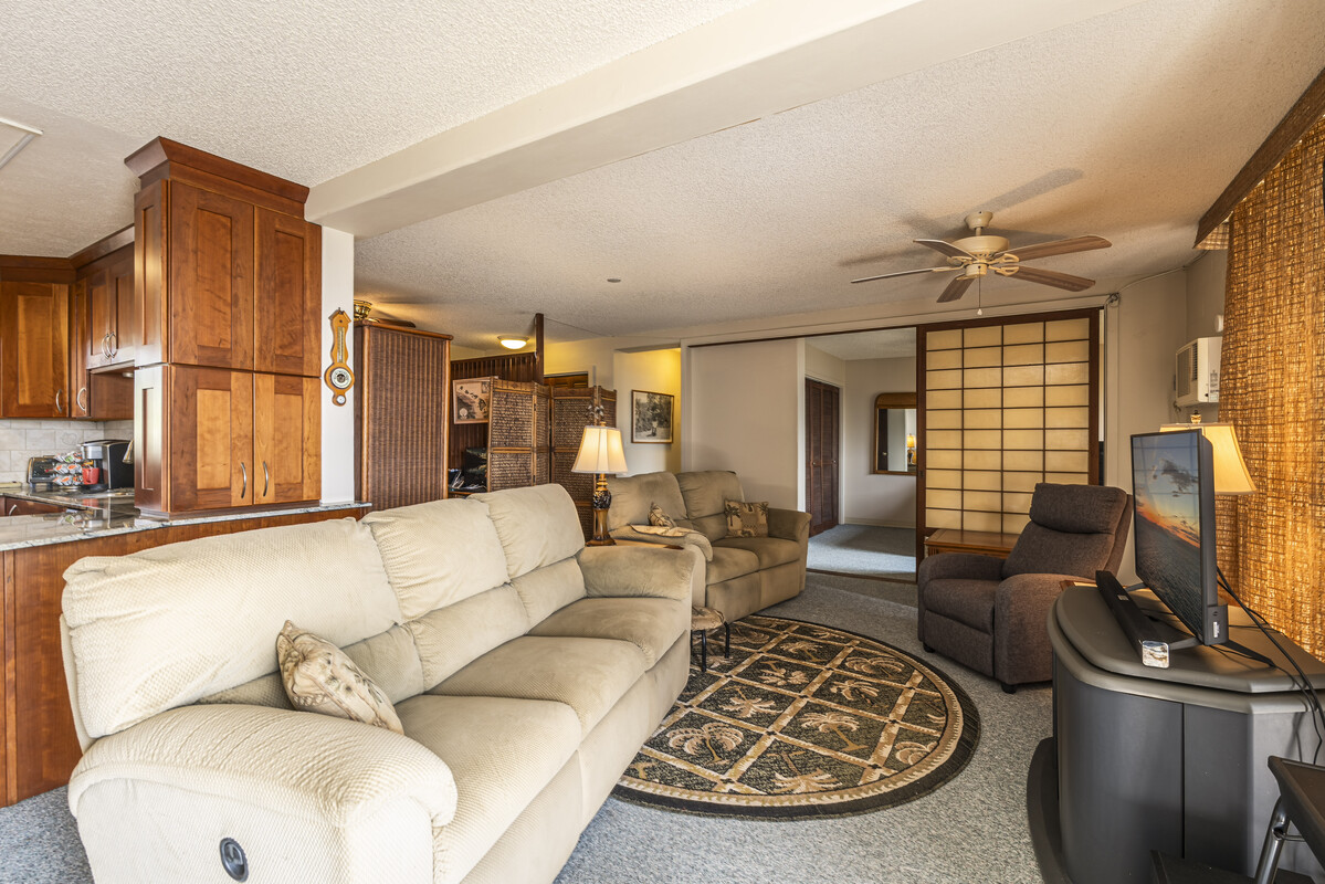 75-5766 KUAKINI HIGHWAY 704