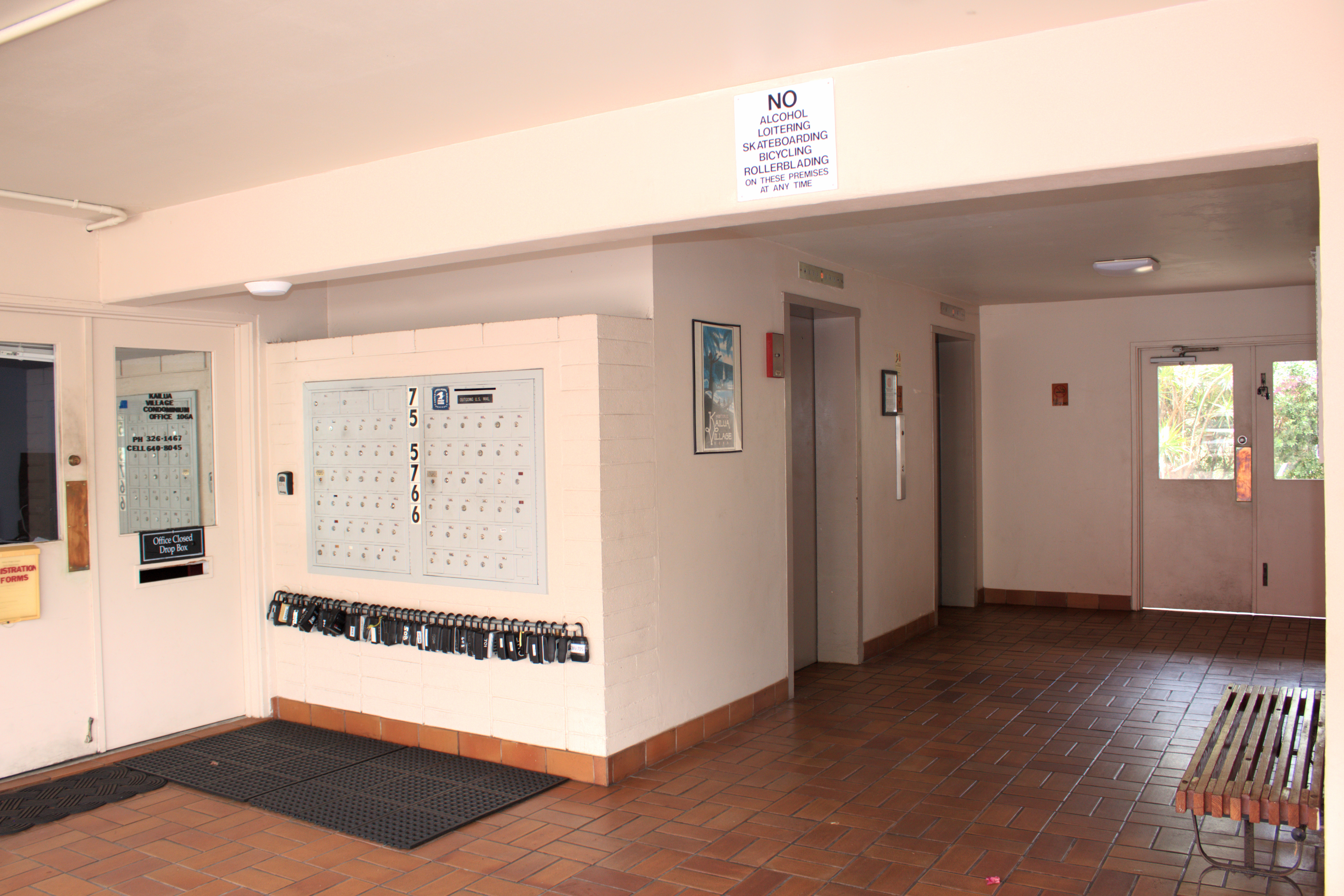 75-5766 KUAKINI HIGHWAY 704