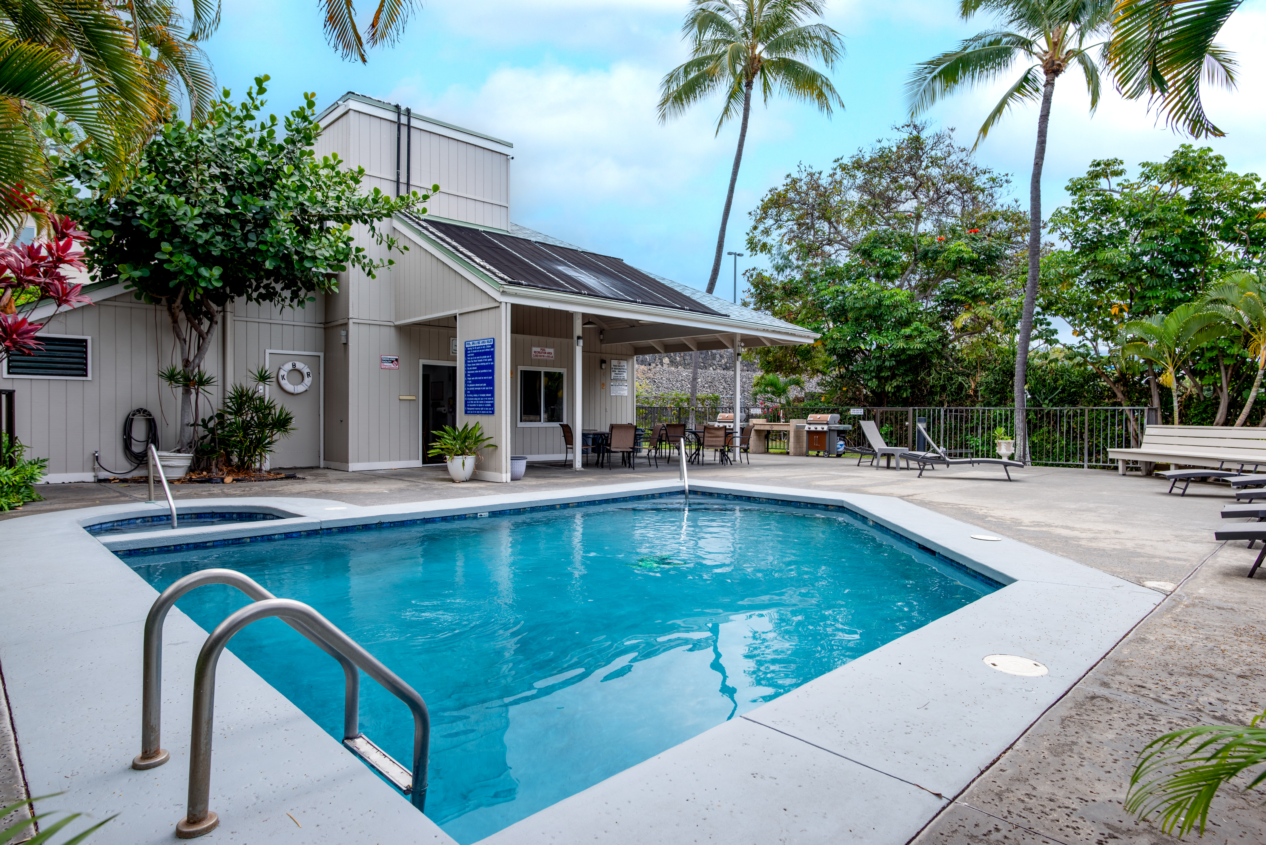 75-5669 KUAKINI HIGHWAY 4101