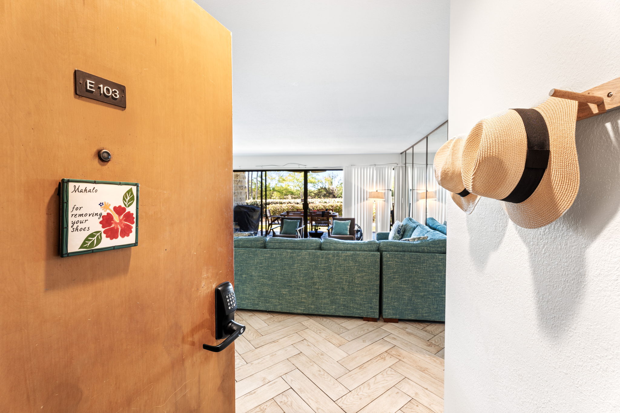 78-7070 ALII DR E103