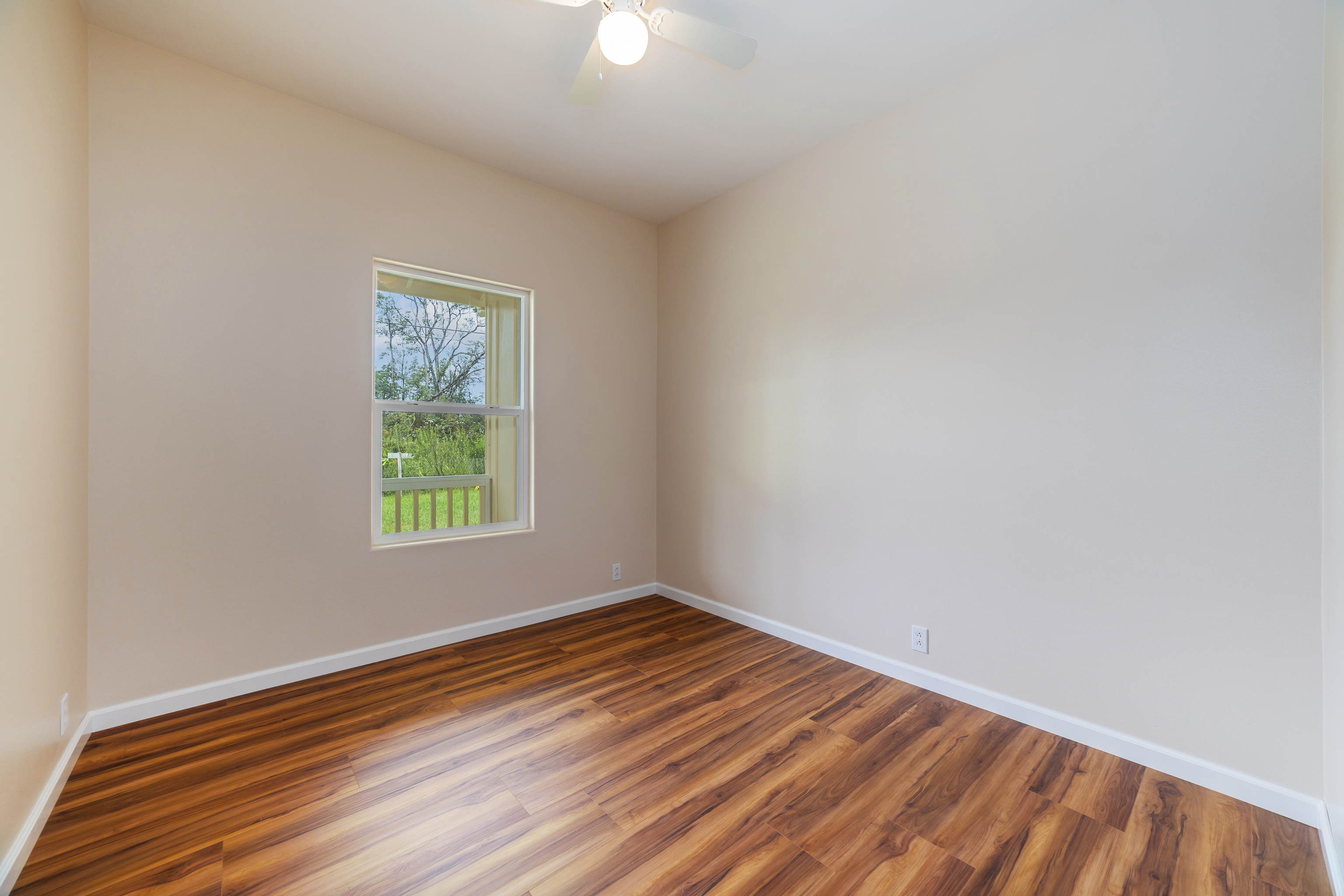 16-2157 PLUMERIA DR