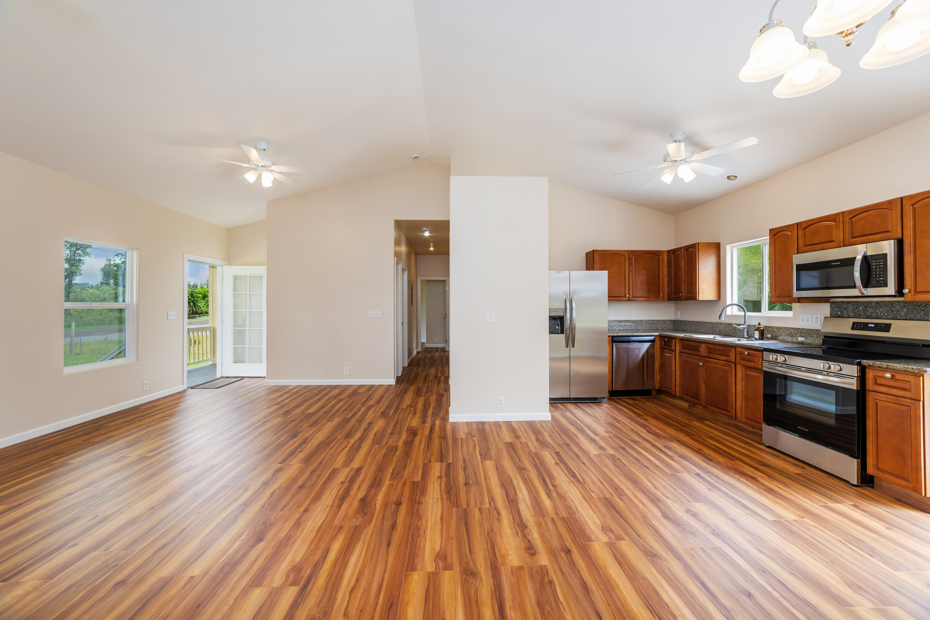 16-2157 PLUMERIA DR