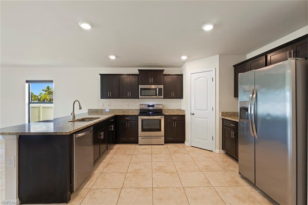 2705 NW 5th TER