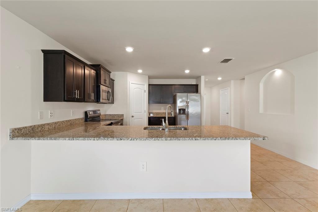 2705 NW 5th TER