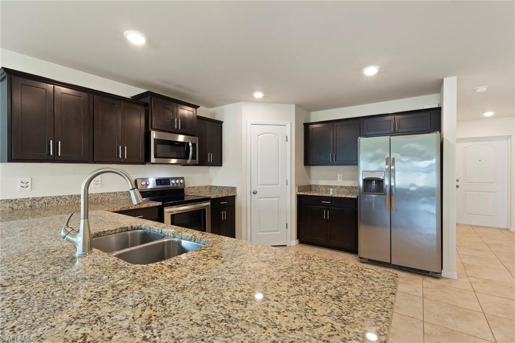 2705 NW 5th TER
