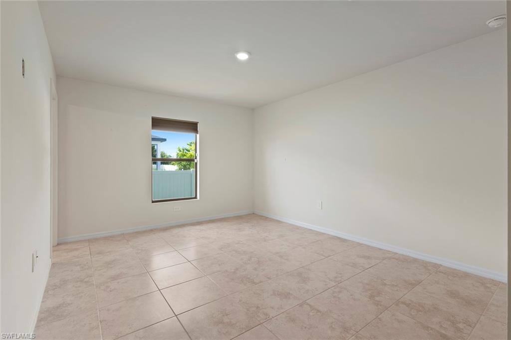 2705 NW 5th TER