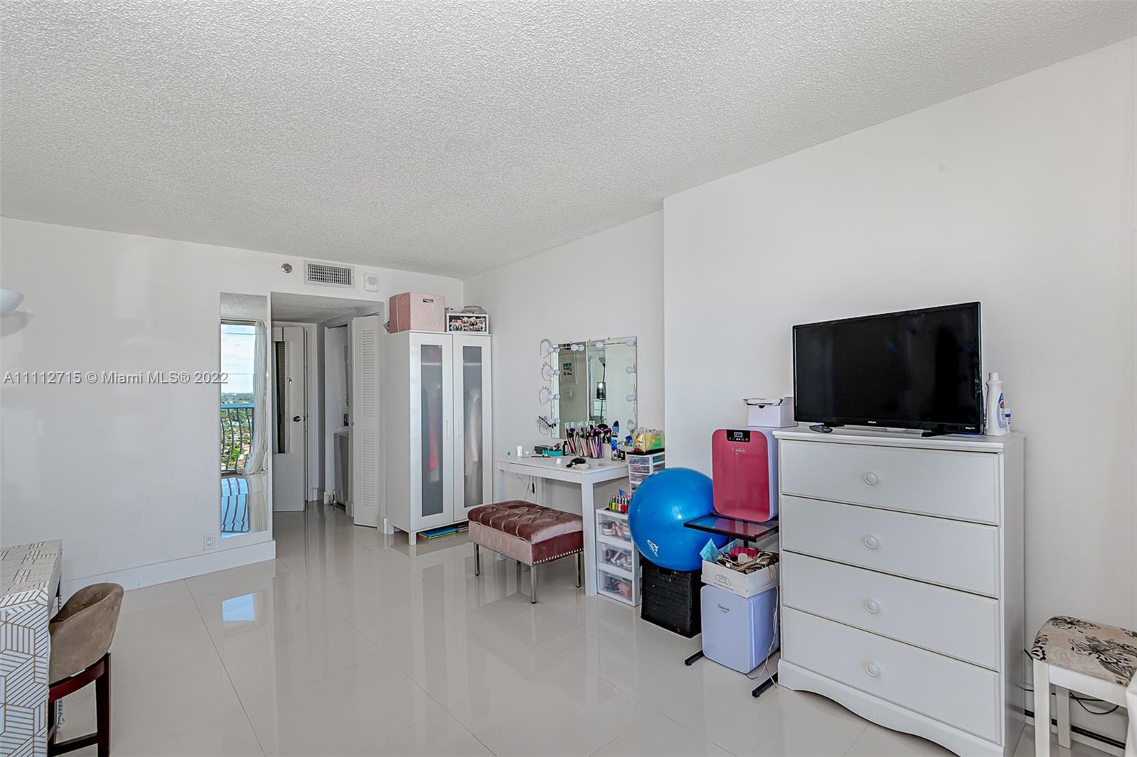 7601 E Treasure Dr Unit: 2302