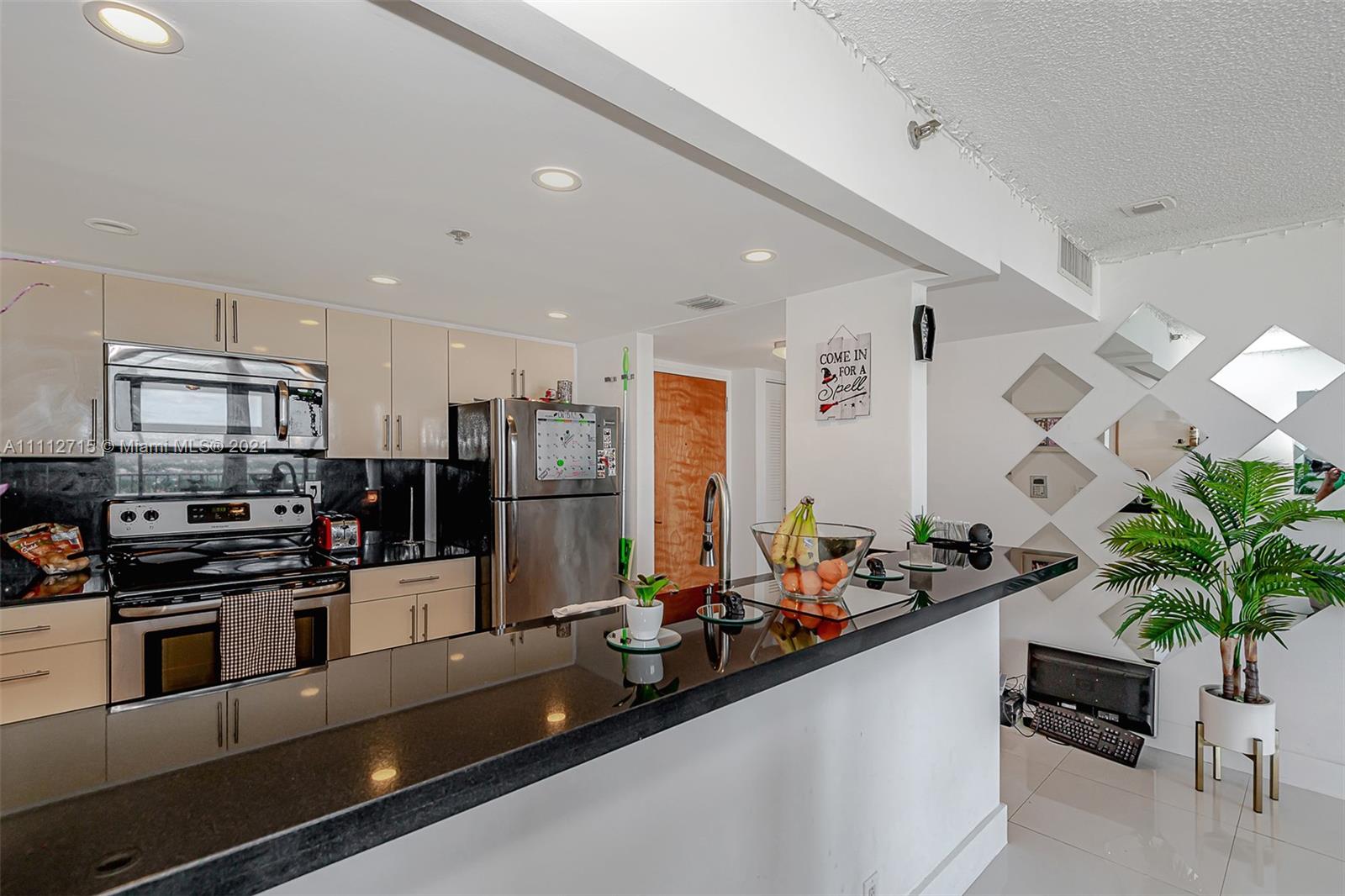 7601 E Treasure Dr Unit: 2302