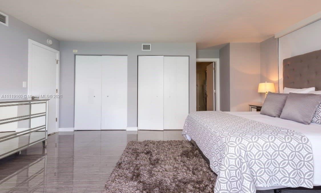6039 Collins Ave Unit: 817
