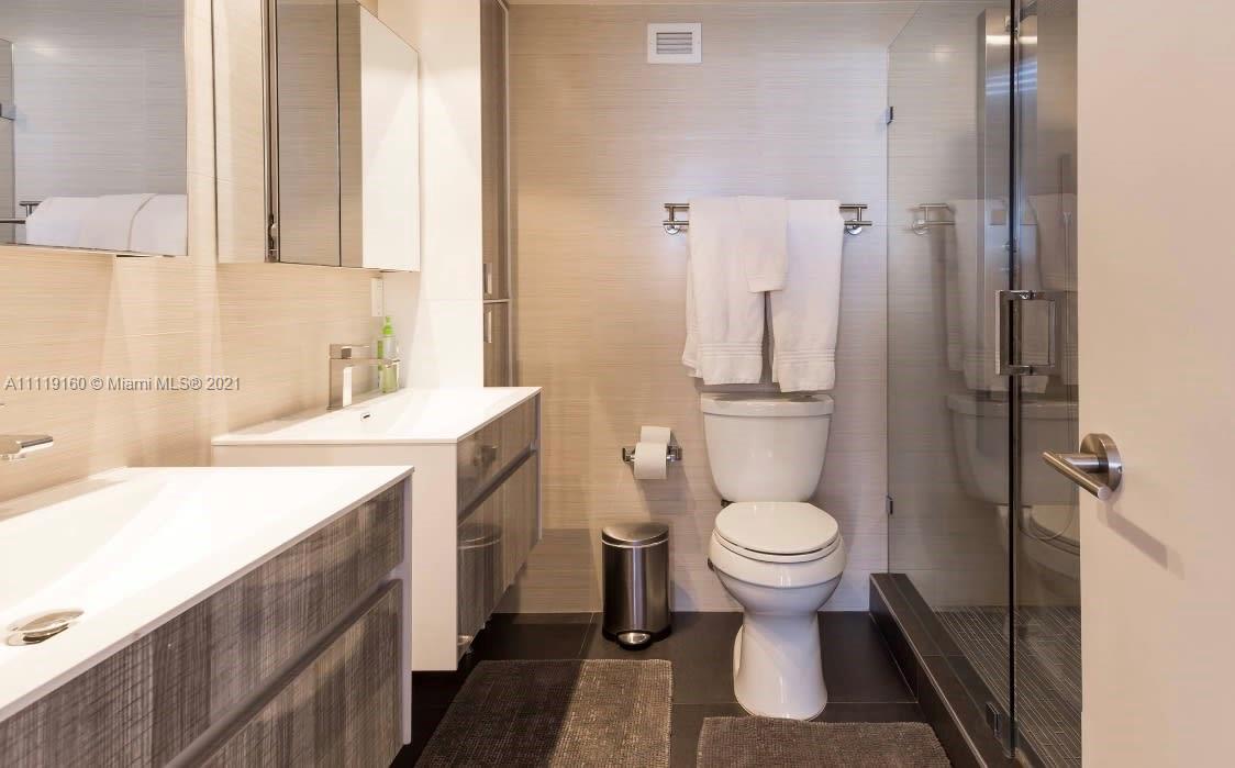 6039 Collins Ave Unit: 817