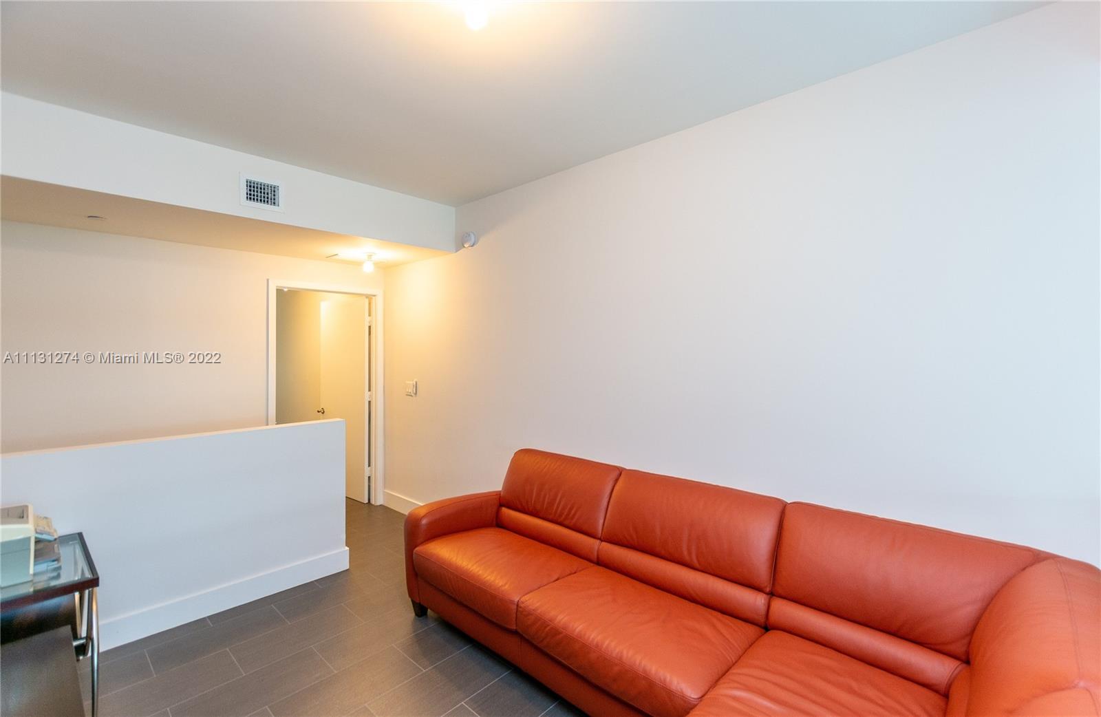 6000 Collins Ave Unit: 338