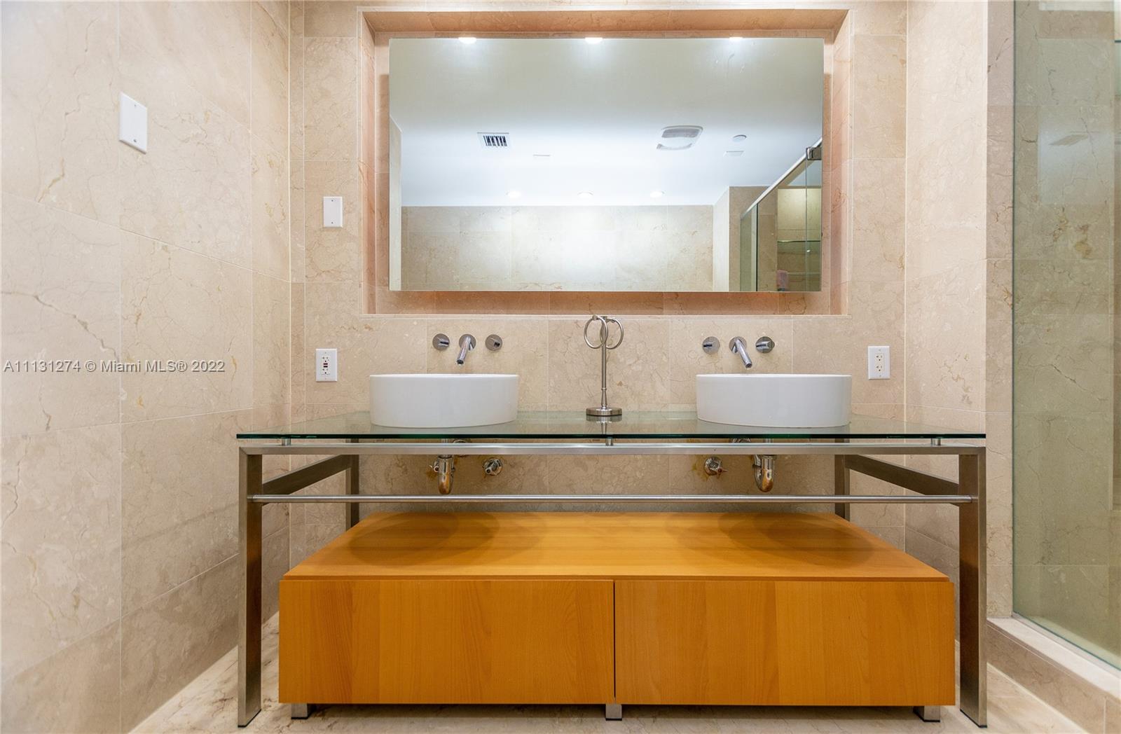 6000 Collins Ave Unit: 338
