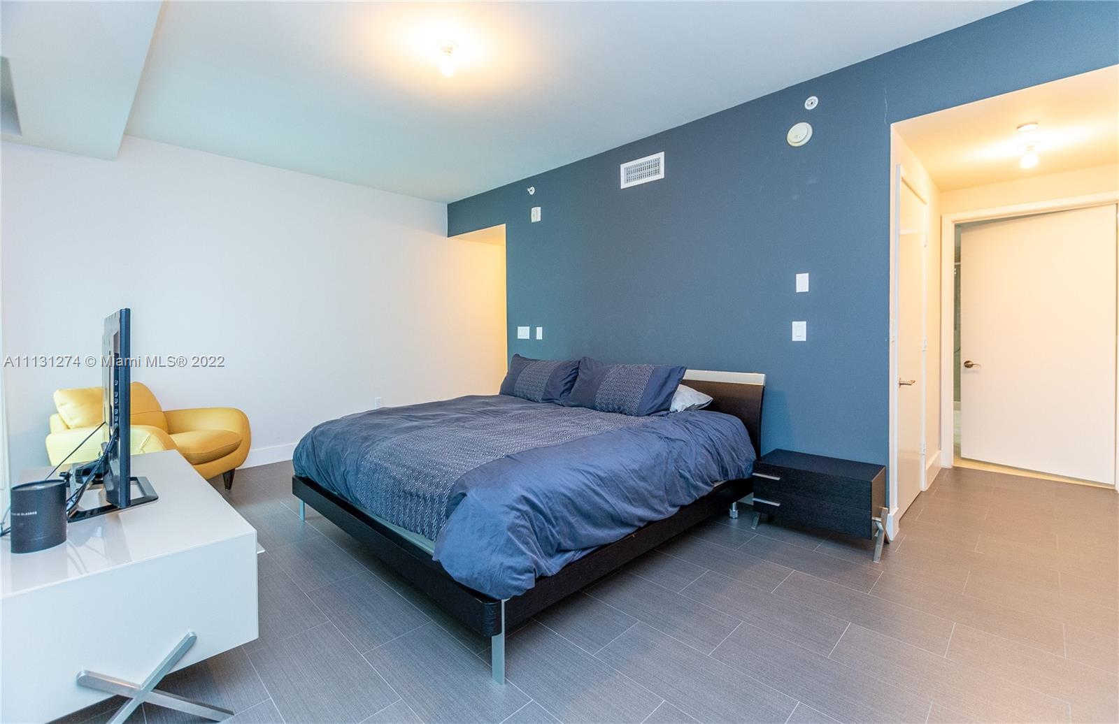 6000 Collins Ave Unit: 338