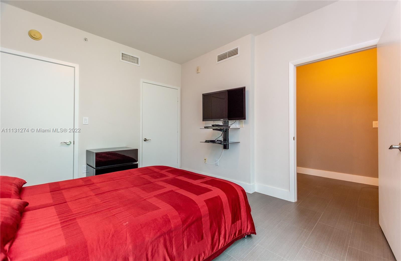 6000 Collins Ave Unit: 338
