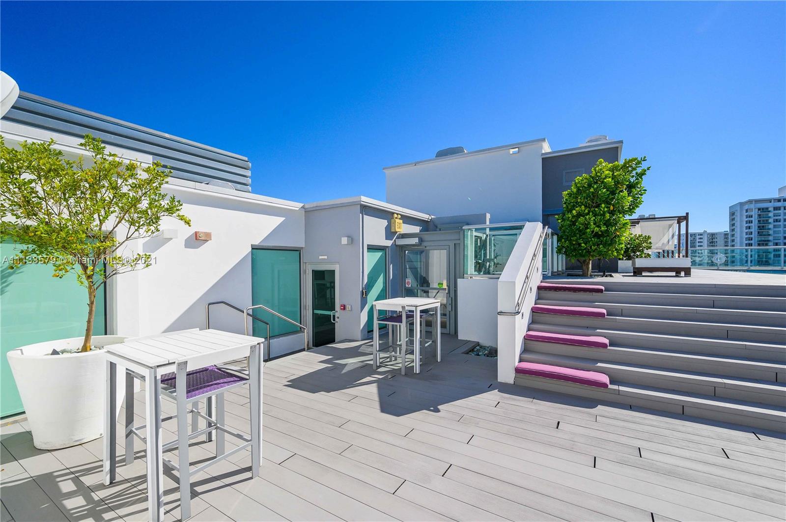 1215 West Ave Unit: 303