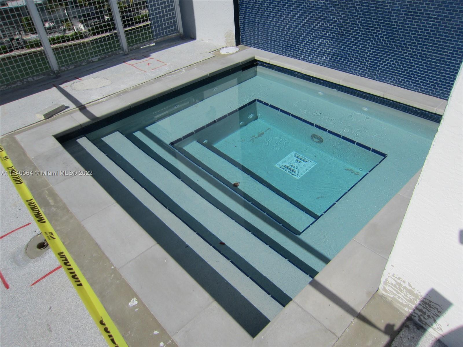 5970 Indian Creek Dr Unit: 402