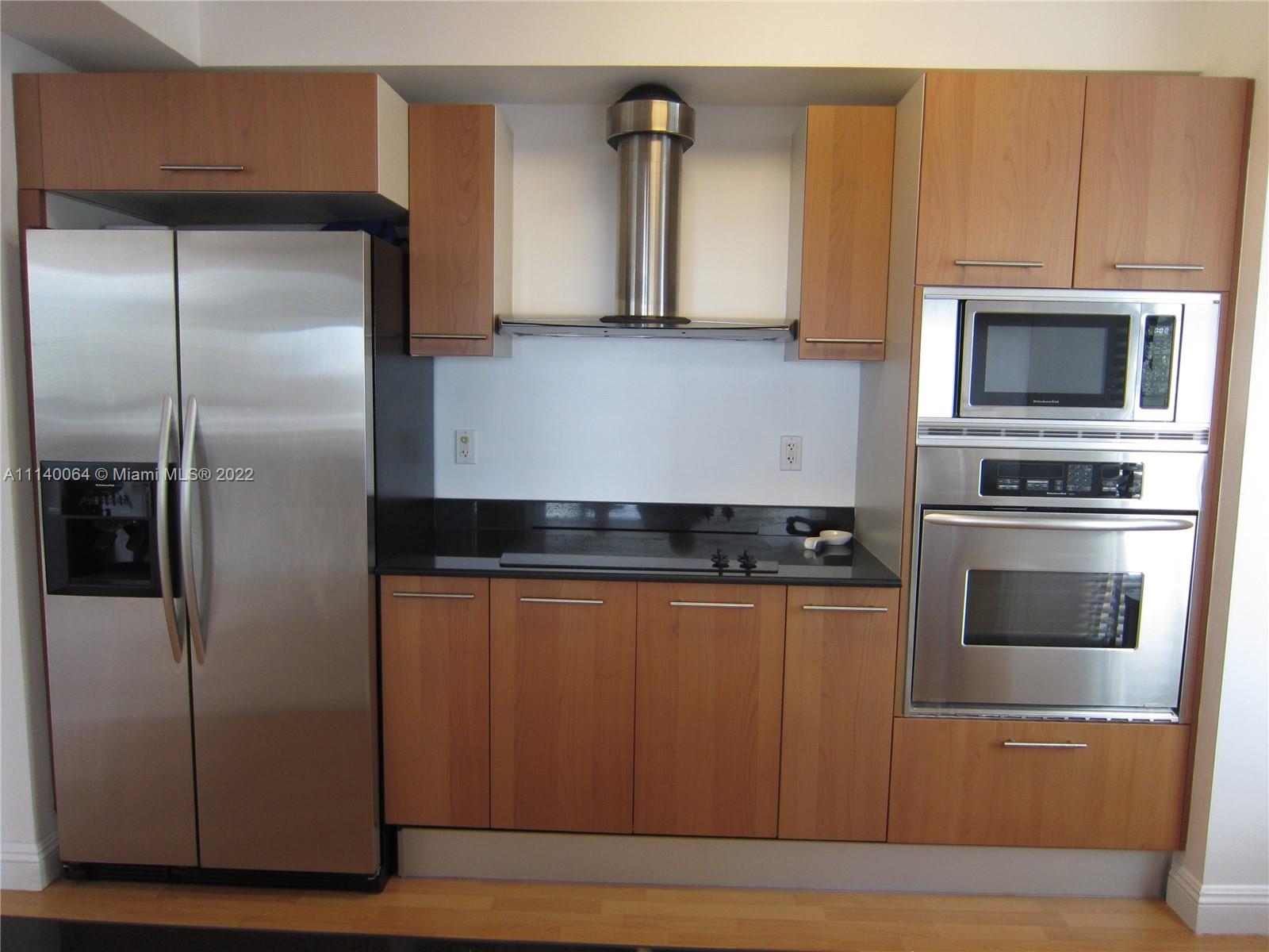 5970 Indian Creek Dr Unit: 402