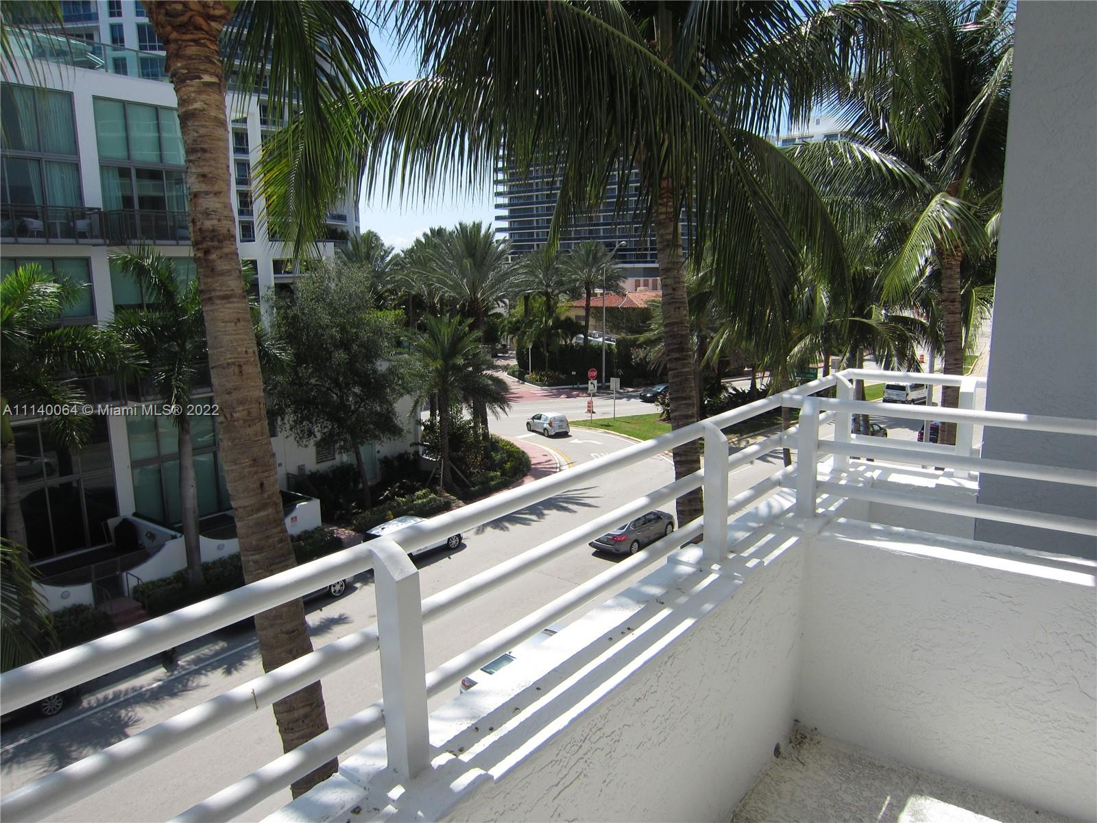 5970 Indian Creek Dr Unit: 402