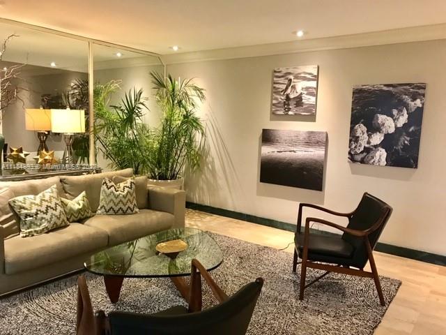 1408 Brickell Bay Dr Unit: 1208