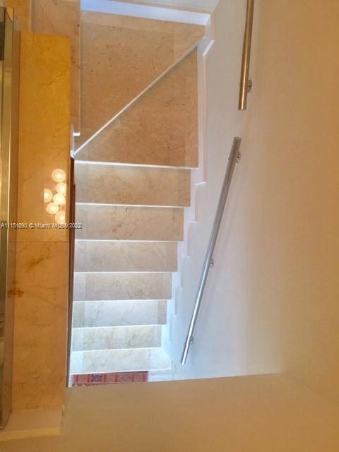 1408 Brickell Bay Dr Unit: 1208