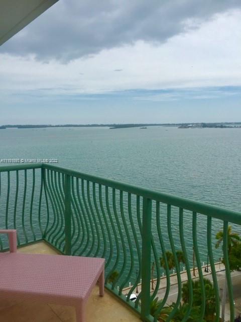 1408 Brickell Bay Dr Unit: 1208