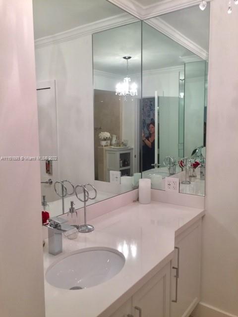 1408 Brickell Bay Dr Unit: 1208