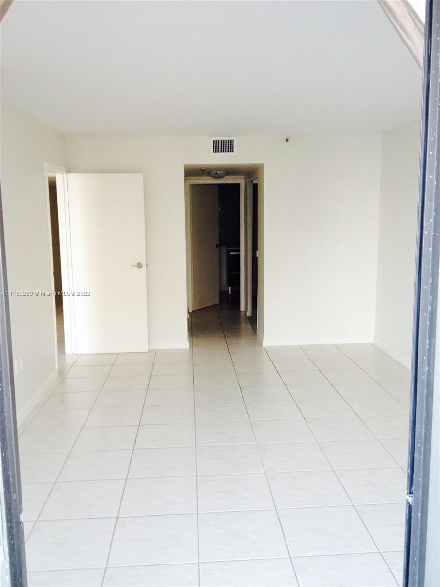555 NE 15th St Unit: 31F