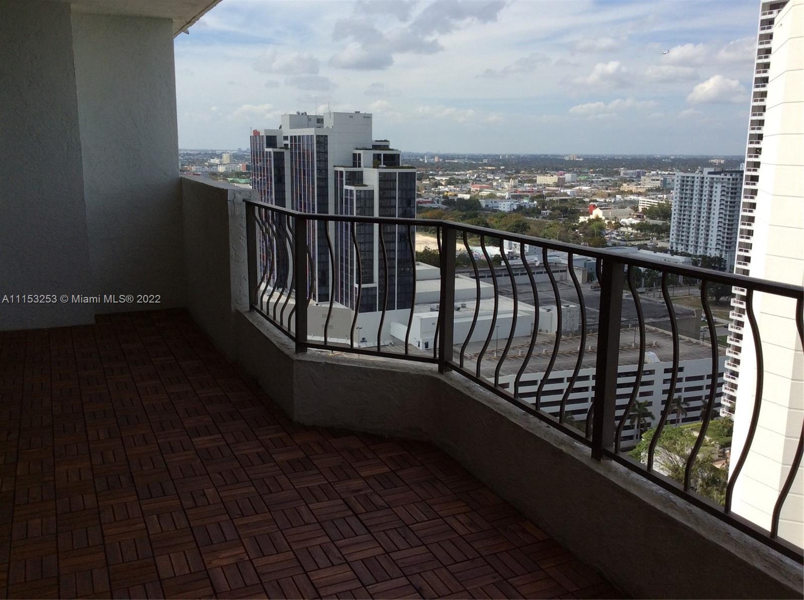 555 NE 15th St Unit: 31F
