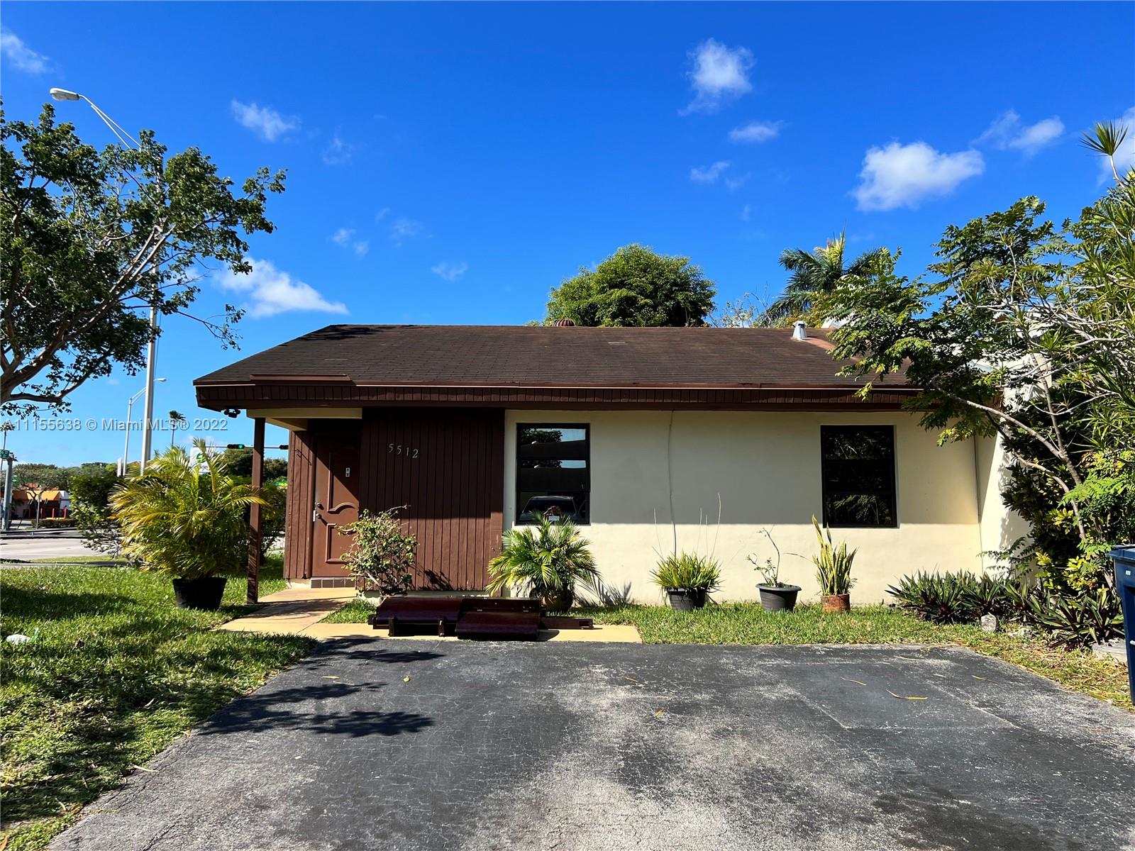 5512 SW 139th Pl Unit: 5512