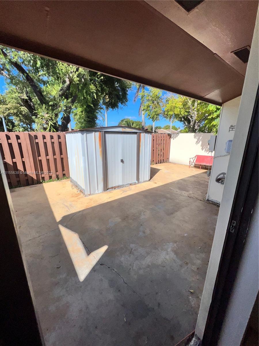 5512 SW 139th Pl Unit: 5512