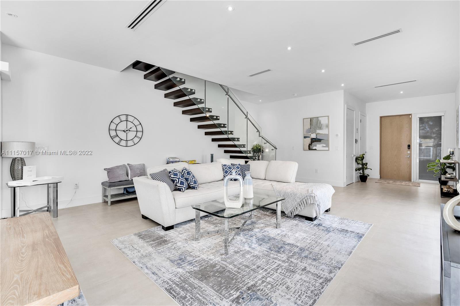 3330 SW 28 Ter Unit: 3330