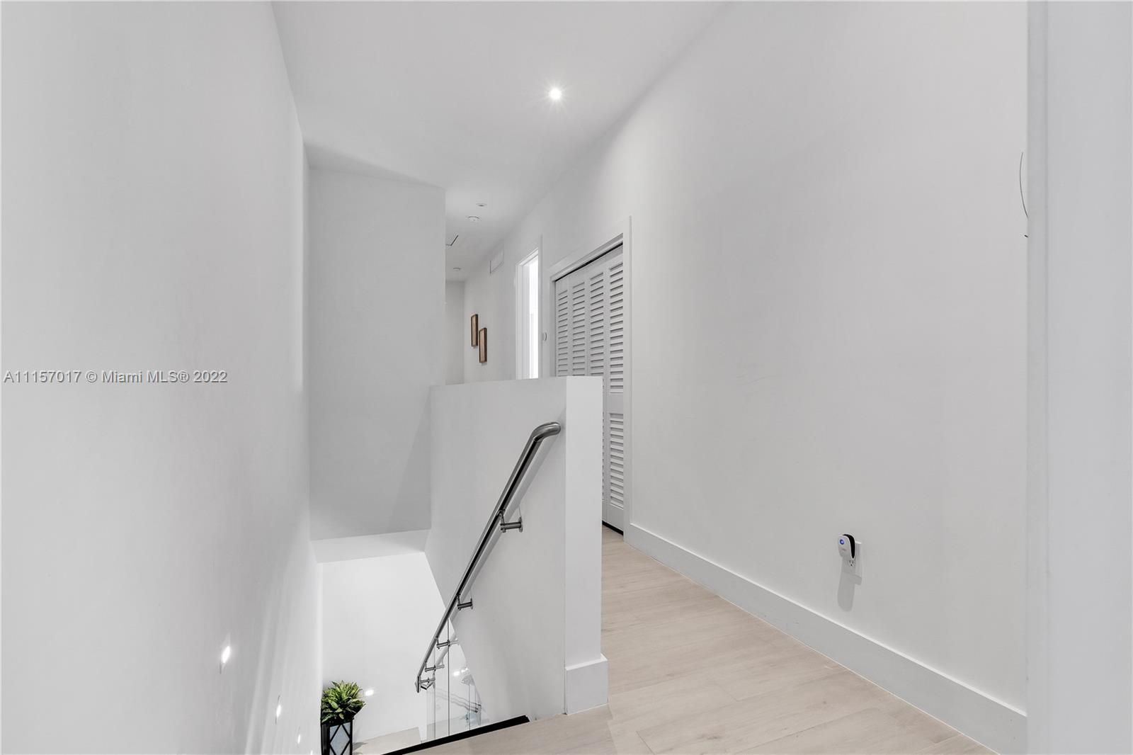3330 SW 28 Ter Unit: 3330