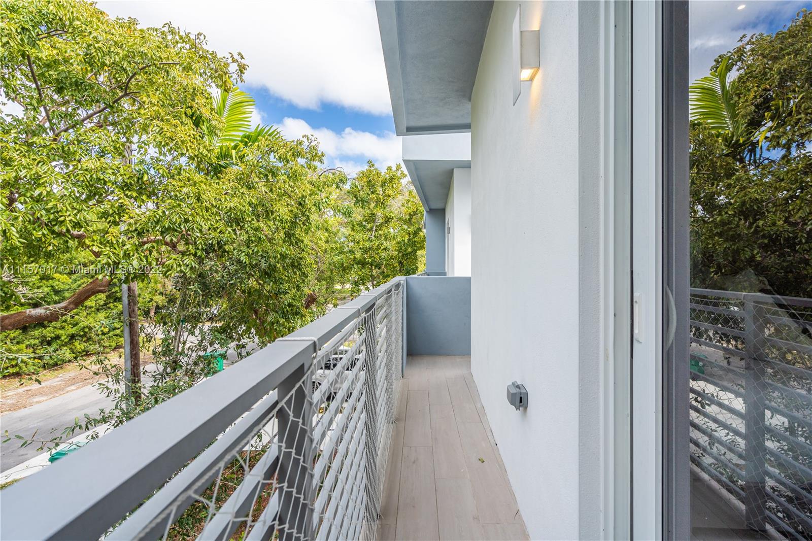 3330 SW 28 Ter Unit: 3330