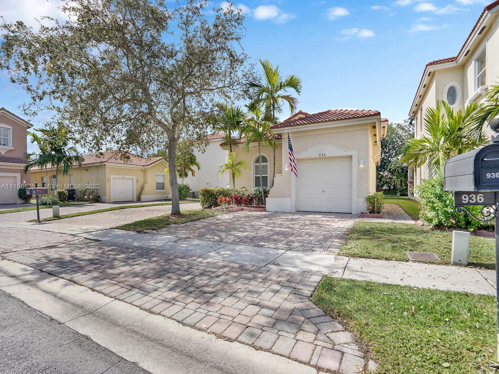 936 NE 37th Ave