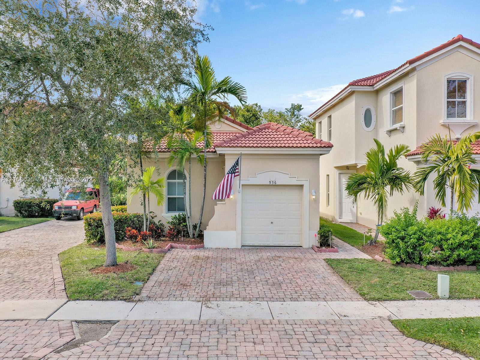 936 NE 37th Ave