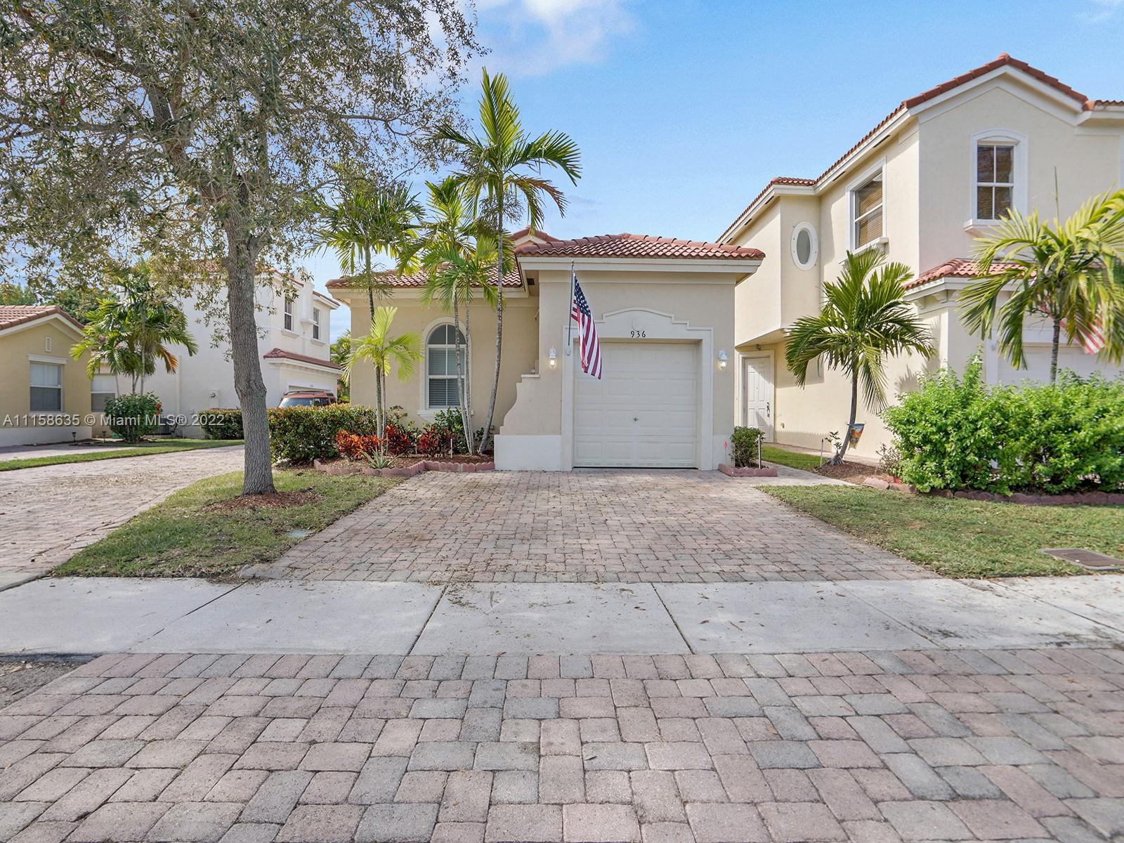 936 NE 37th Ave